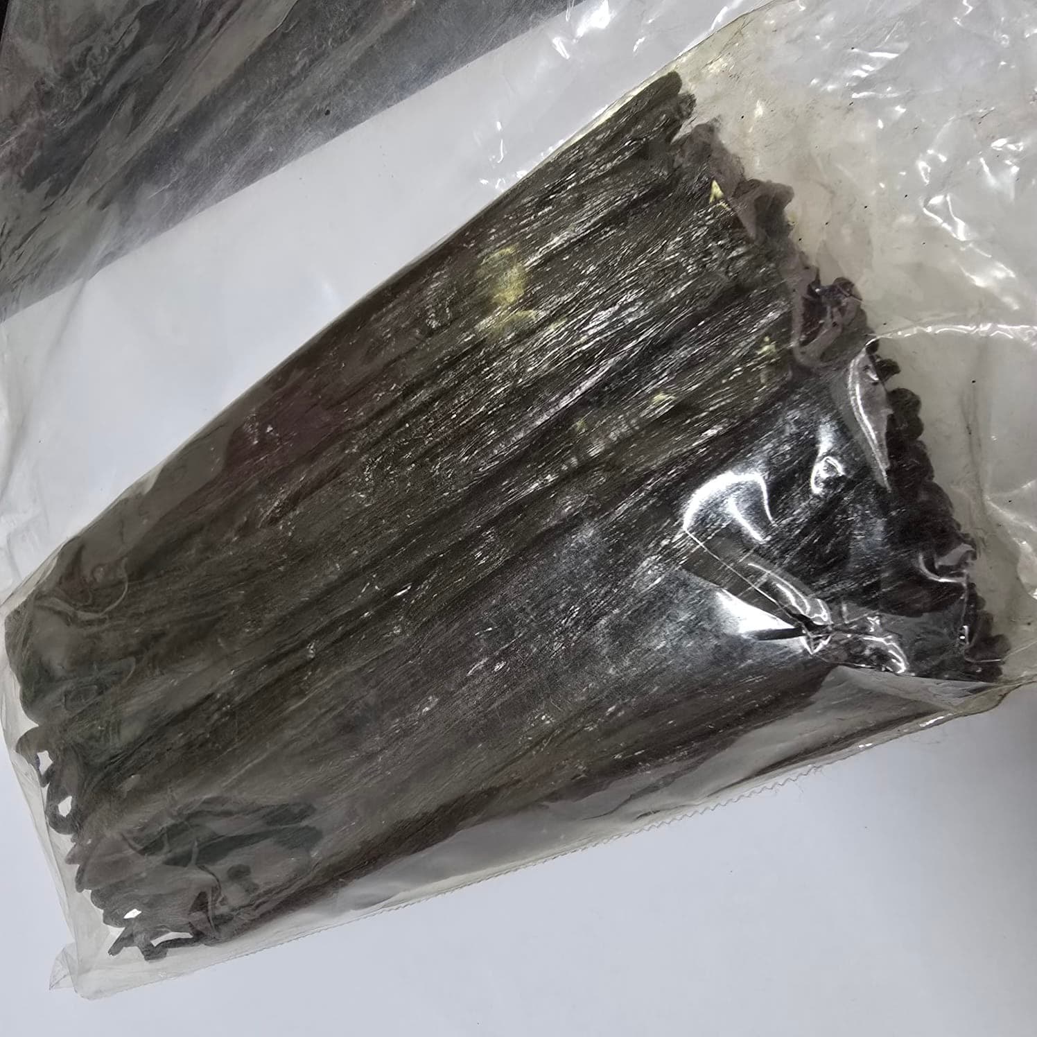 Vacuum-packed vanilla beans in export packaging — THS IMPEX bulk vanilla export from India